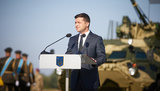 Зеленський взяв участь у церемонії підняття Державного прапора: "Сьогодні 28 днів, як немає бойових втрат на Донбасі". ФОТОрепортаж