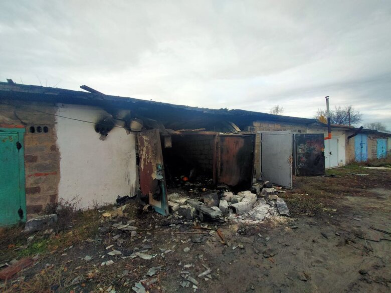 Ночью россияне обстреляли Торецк: повреждены больница, жилые дома и гаражи, - ОВА 02 Ночью россияне обстреляли Торецк: повреждены больница, жилые дома и гаражи, - ОВА 02