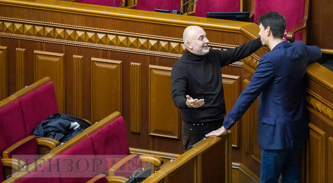 Шепчущий Тимошенко Власенко, услуга Арахамии Геращенко и веселящая газета для Голоса, - день работы ВР 4 декабря 33