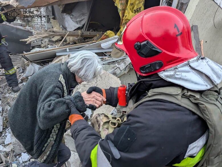 Наслідки авіаудару по приватному сектору Запоріжжя 10 жовтня