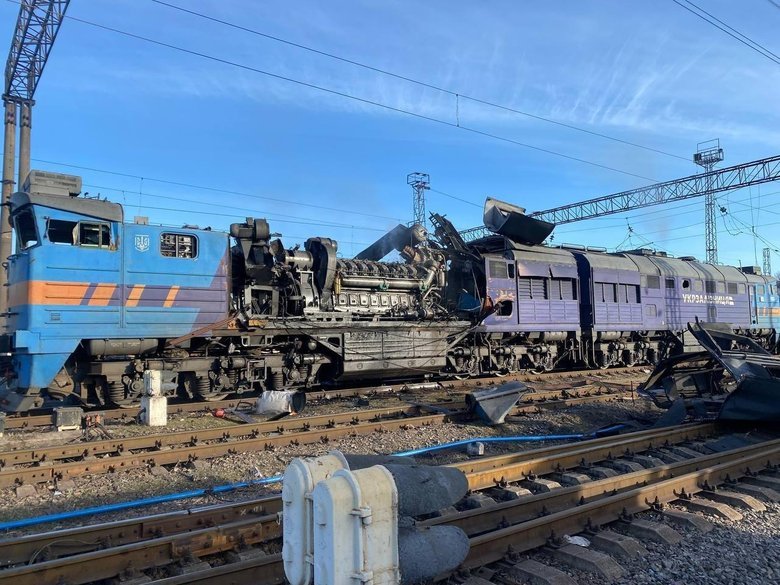 Обстрелы железнодорожной инфраструктуры
