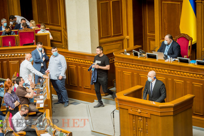 Час вопросов к правительству, объятия Саладухи, тревога Иванчука и расходы Кивы - работа Рады 3 июля 09