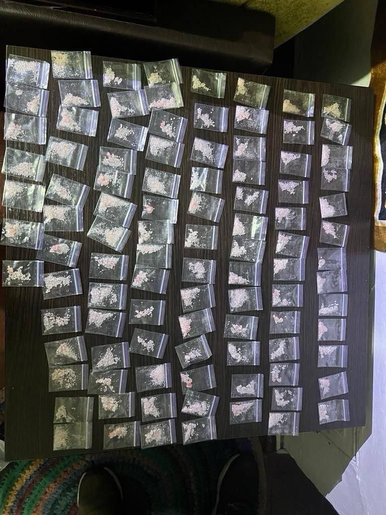 П’ять нарколабораторій, мільйонні доходи та експорт заборонених речовин - Нацпол викрив потужне наркоугропування 05