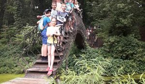 Харківські школярі в день еколога співали разом зі "співочими терасами"