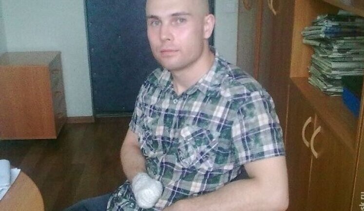 В России инвалида избили в полиции и оштрафовали за паспорт с трезубцем. ДОКУМЕНТ