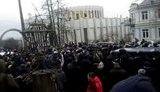 Сутички між поліцією та активістами під час затримання Саакашвілі. ВІДЕО+ФОТОРЕПОРТАЖ