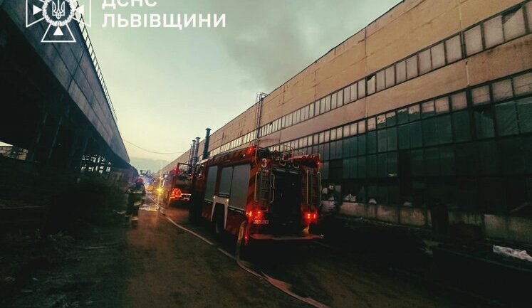 У Львові сталася пожежа на території автобусного заводу