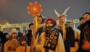 На Контрактовой площади в Киеве отпраздновали Щедрый вечер с Козой и Маланкой. ВИДЕО+ФОТОрепортаж