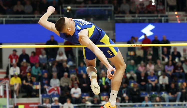 Українець Олег Дорощук виборов золото у стрибках у висоту на ЧС