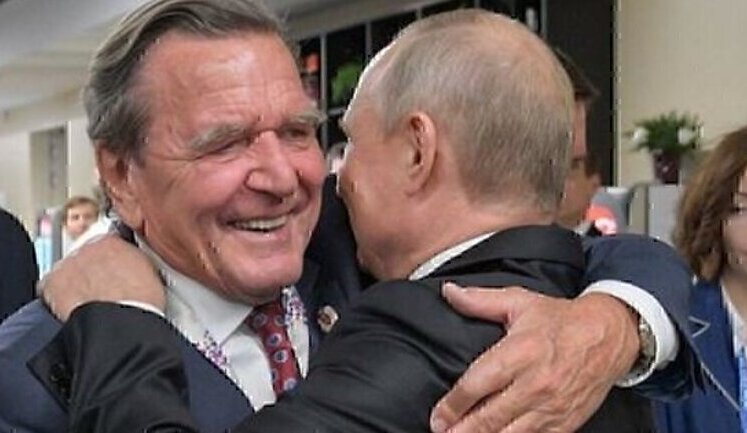 The only way to end war in Ukraine is to held diplomatic negotiations, - Schroeder