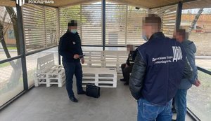 Чиновник "Укртрансбезопасности" задержан во время получения взятки на Кировоградщине, - ГБР. ФОТОрепортаж