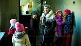 Репортаж із Красногорівки: "Зранку стріляли. Я схопила телефон і не знаю, кого набрати і запитати, чи доїхав син до школи"