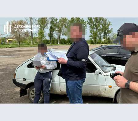 Прикордонник допомагав ухилянтам тікати за кордон