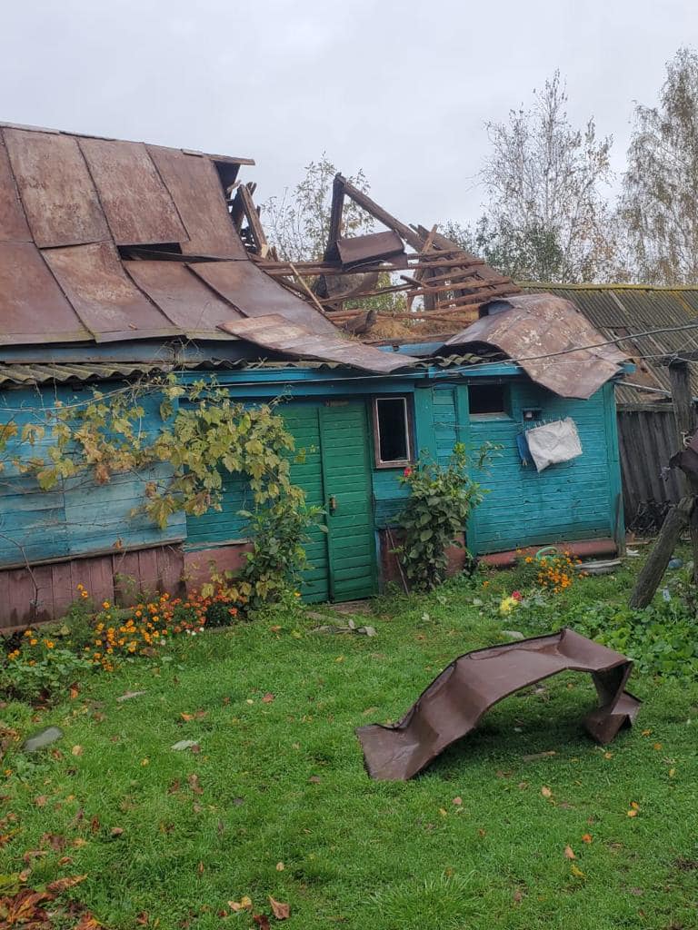 Наслідки російських обстрілів прикордоння Чернігівщини та Сумщини 04