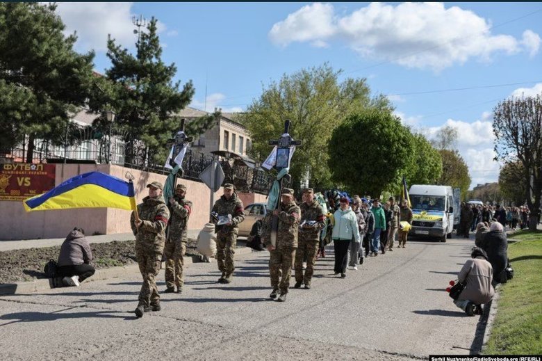 На Кіровоградщині попрощалися з двома братами-захисниками