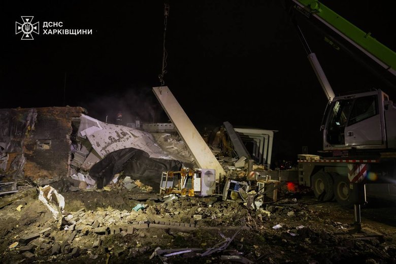 Russian air strike in Korotychi, 8 people injured