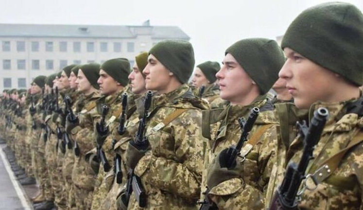 Армии необходимо избавиться от советской философии взаимоотношений "я - начальник, ты дурак", - директор НИСИ Литвиненко