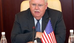 "Мы ожидали, что российская сторона до такого не дойдет", - Теффт о сокращении работников американских дипучреждений в РФ. ВИДЕО