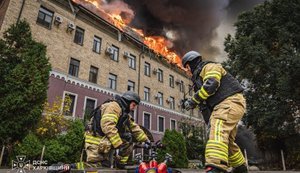 Російські БпЛА атакували Харків: виникли пожежі, є постраждалі, зокрема діти. ВІДЕО+ФОТОрепортаж
