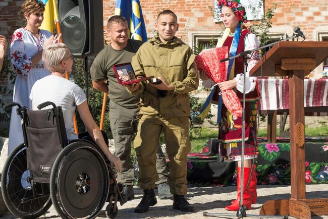 Тату, немає мені заміни, не можу кинути підрозділ: Народний герой України, доброволець Назар Опришко, друг Бористень, був на фронті до останнього, поки не відмовили нирки 02