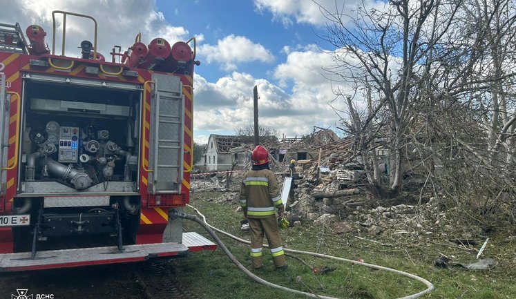 Consequences of Russian attack on Khmelnytskyi region: one man killed, others injured. Houses destroyed. PHOTOS