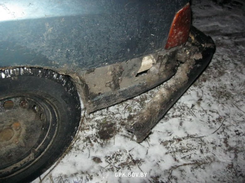 Білоруські прикордонники стверджують, що вночі обстріляли авто, яке проривалося в Україну. Держприкордонслужбі про це нічого не повідомляли 05