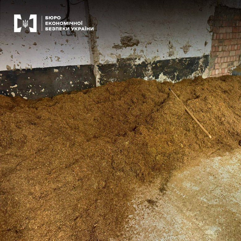 БЕБ викрило підпільне виробництво сигарет у Чернівецькій області