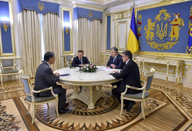 порошенко япония