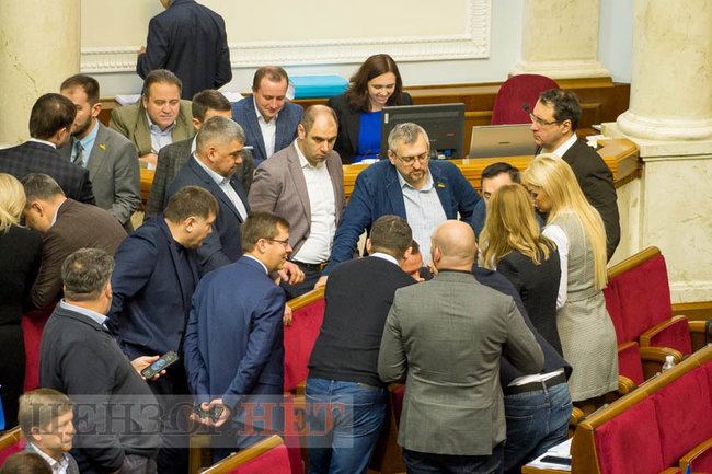 Объятия Бабака и Новосад, поздравления Дубинскому и сообщение в чате СН: Репину вернул. Но это неадекват, - работа ВР 16 января 12