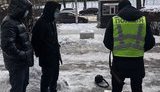 Посадовця державної виконавчої служби затримано під час отримання хабаря. Вимагав $2 тис. за нереалізацію вилученого Range Rover, - Нацполіція. ФОТО