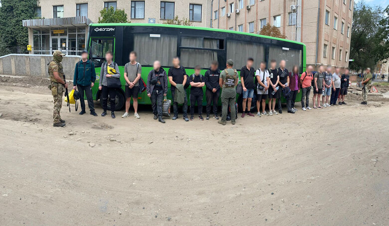 18 уклонистов, пытавшихся незаконно пересечь границу, задержаны на Одесщине, - Госпогранслужба 02