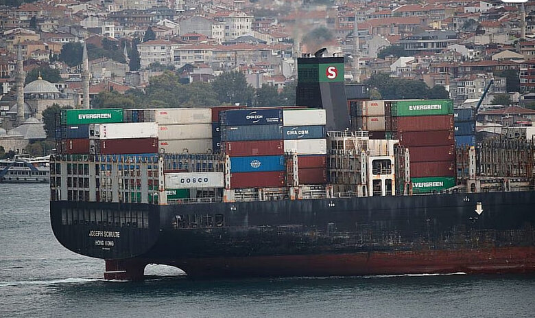 Перше цивільне судно, яке вийшло з Одеського порту, прибуло до Стамбулу, - Reuters 03