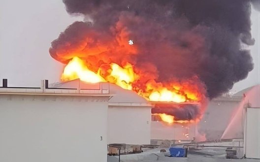 Кадри Іранської атаки по нафтових об’єктах в Кувейті і Бахрейні. ВIДЕО