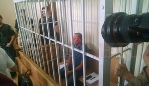 Pechersk court guarded by Spetsnaz due to hearing in Yefremov case, protesters gather outside. VIDEO+PHOTOS