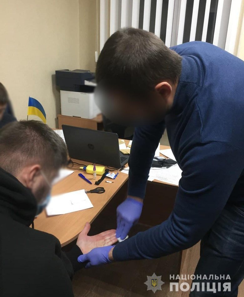 Полицейский после убийства патрульного в Рубежном пытался скрыться в России, - Нацполиция 05 Полицейский после убийства патрульного в Рубежном пытался скрыться в России, - Нацполиция 05