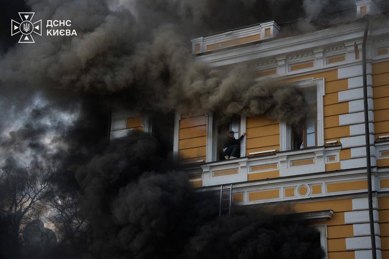 Наслідки обстрілу Києва 28 вересня