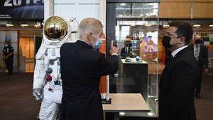 Зеленский побывал в NASA: обсуждали космические проекты. ФОТО