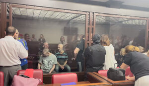 У Росії розпочався суд над 18 військовими батальйону "Айдар". ВIДЕО