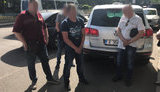 Офіцера патрульної поліції затримали в Миколаєві під час одержання 10 тис. грн хабара, - прокуратура. ФОТО
