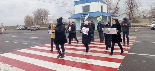 Вово, вже не смішно: у Полтаві, Житомирі та Львові протестують проти підвищення тарифів, демонстранти перекривають траси 06