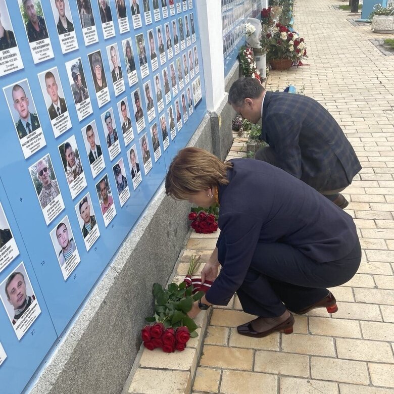 Очільниця МЗС Латвії Браже і глава МЗС України Дмитро Кулеба у Києві