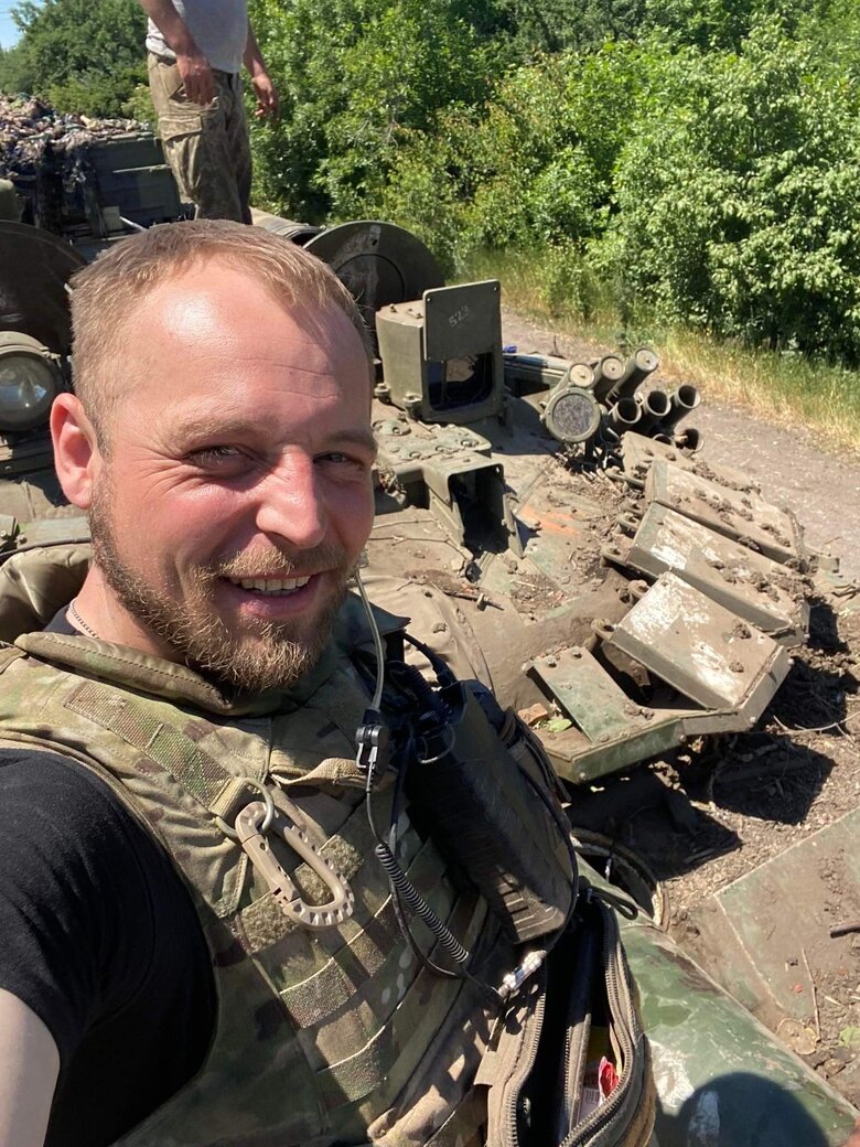 Розвідник Сергій Дячик: На Запорізькому напрямку гаряче завжди. Як було масивно, так і залишається. Багато росіян лягають, але все одно пруться й пруться 06