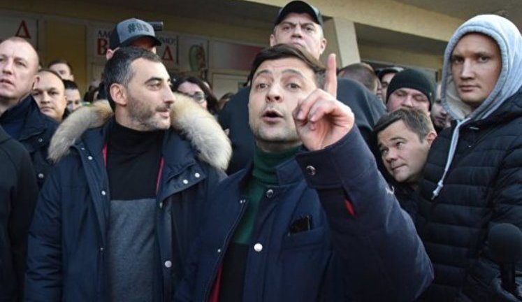 Зеленський навряд чи спілкуватиметься з пресою перед дебатами, - Разумков