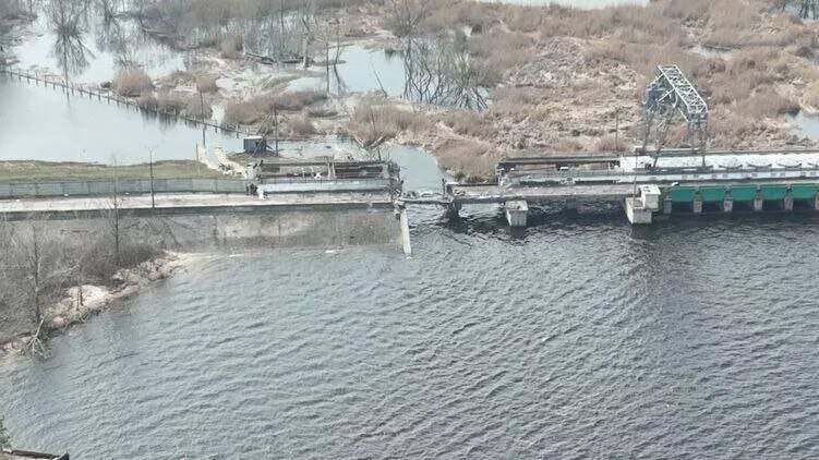 Пошкодена Курахівська дамба