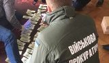 На хабарі 5 тис. дол. спіймався в.о. голови РДА на Чернігівщині, - військова прокуратура. ФОТО
