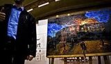 Скандальную картину пылающей Верховной Рады выставили на показ в Киеве. ФОТО