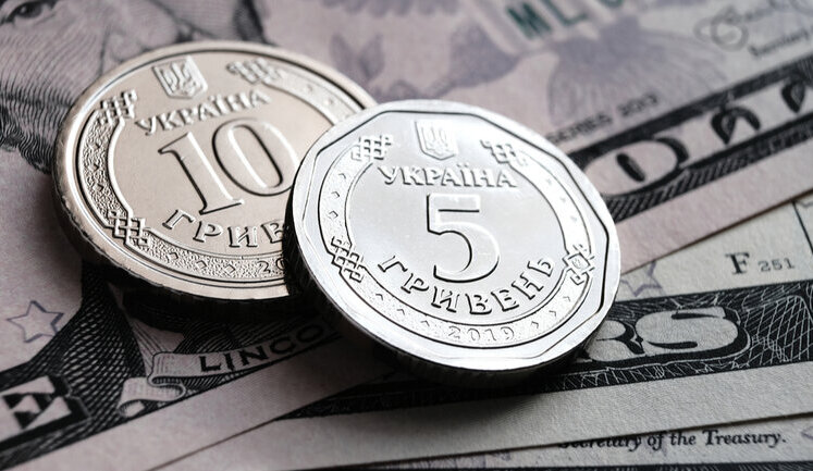 Зміцнення гривні зупинилося: Нацбанк встановив офіційний курс на четвер