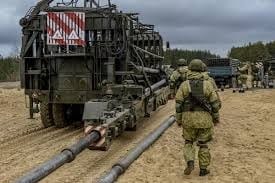 Війська РФ тягнуть трубопроводи для подачі палива зі сторони Білорусі та РФ 02 Війська РФ тягнуть трубопроводи для подачі палива зі сторони Білорусі та РФ 02