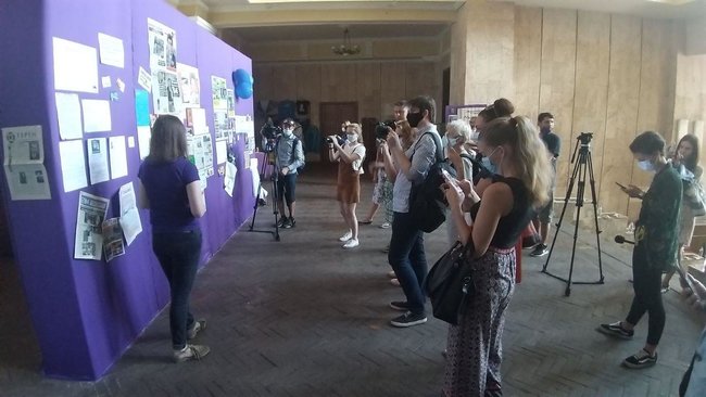 Музей избирательного треша открылся в Харькове 03