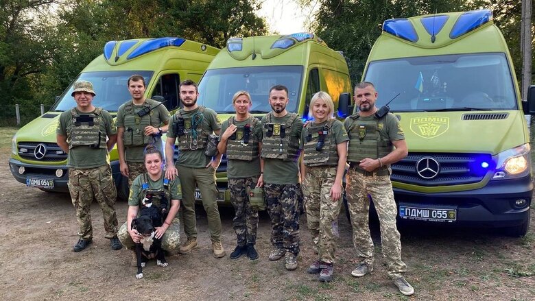 Президент ПДМШ Геннадій Друзенко: Коли за добу бачиш 200-250 поранених, розумієш: перемога – це не красиві слова, а густа кров і покалічені тіла часто молодих і таких гарних людей 05 Президент ПДМШ Геннадій Друзенко: Коли за добу бачиш 200-250 поранених, розумієш: перемога – це не красиві слова, а густа кров і покалічені тіла часто молодих і таких гарних людей 05